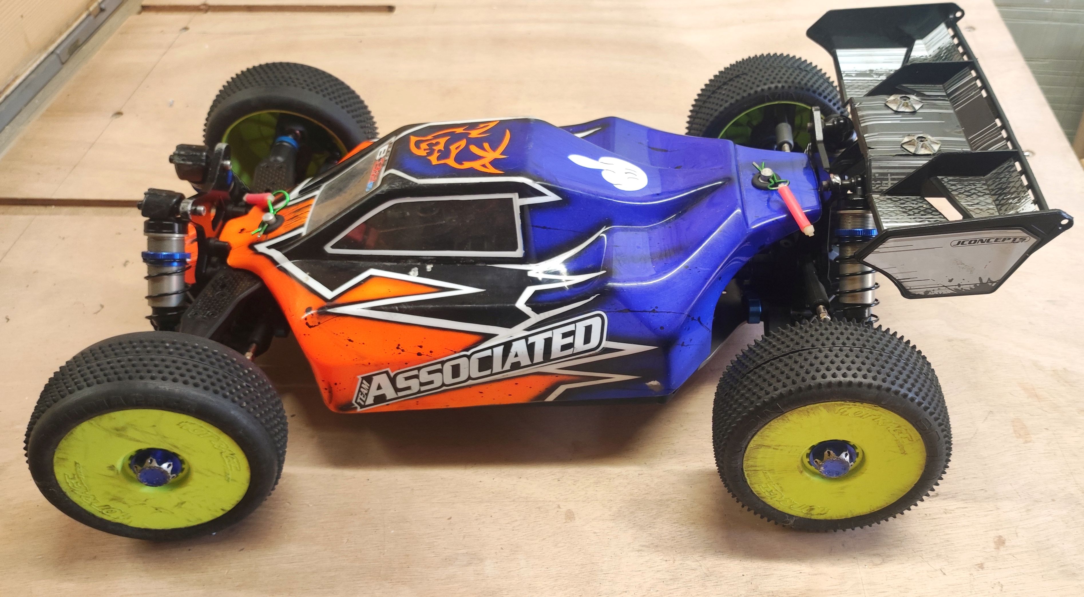 Team Associated B3.2e